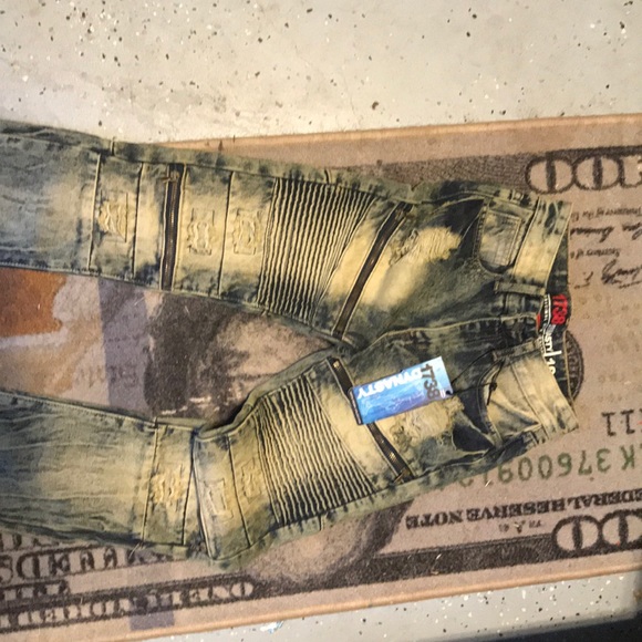 Boys distressed jeans size 10 - Picture 1 of 1